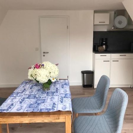 Die Graefin Auf Ruegen - Ferienappartements Parchtitz エクステリア 写真