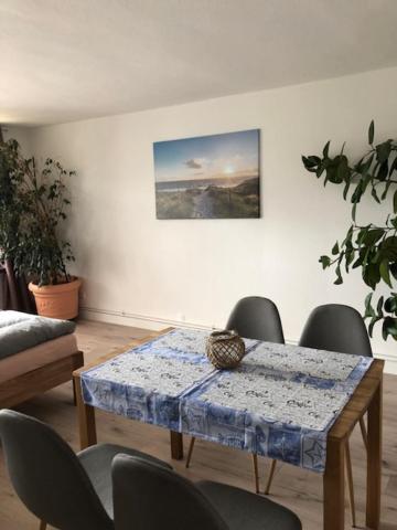 Die Graefin Auf Ruegen - Ferienappartements Parchtitz エクステリア 写真