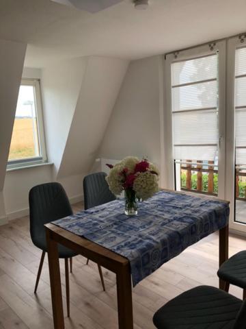 Die Graefin Auf Ruegen - Ferienappartements Parchtitz エクステリア 写真